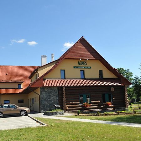 Hotel Agnes Bohdanec Экстерьер фото