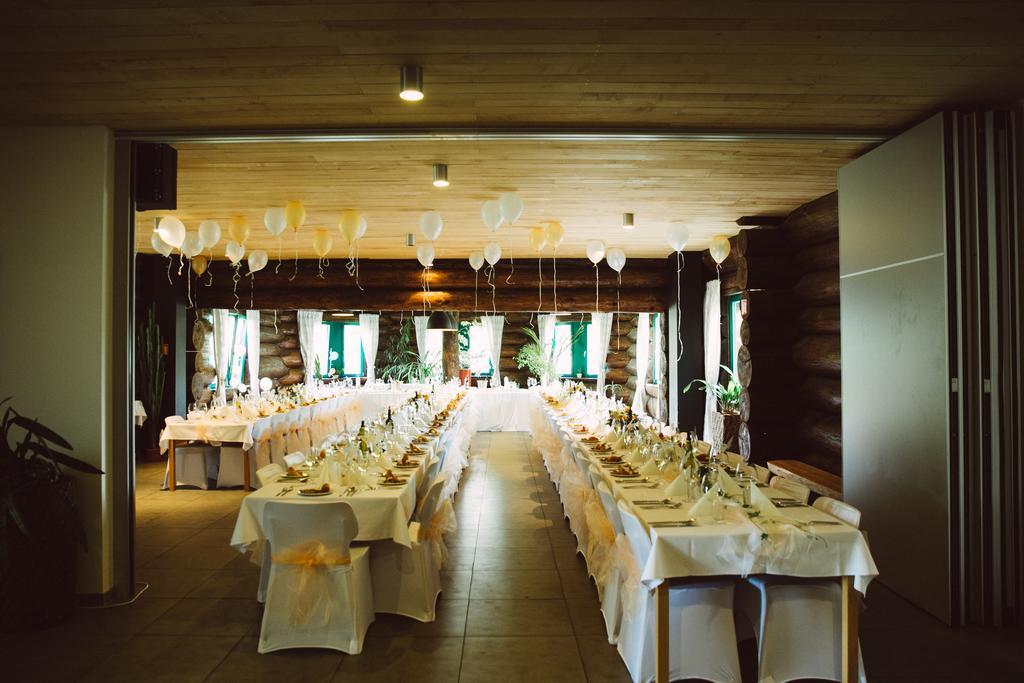 Hotel Agnes Bohdanec Экстерьер фото